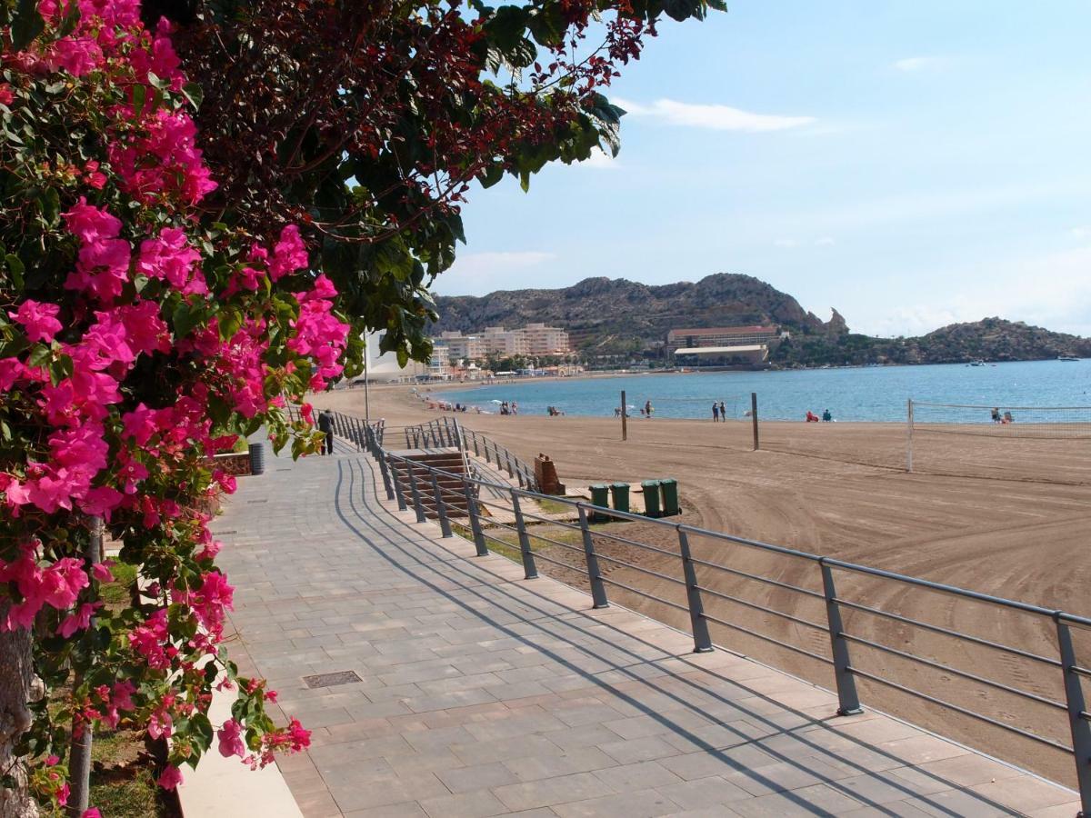 Apartamento Tranquilo Cerca De Buena Piscina Y Con Buen Aire Acondicionado Aguilas Ngoại thất bức ảnh
