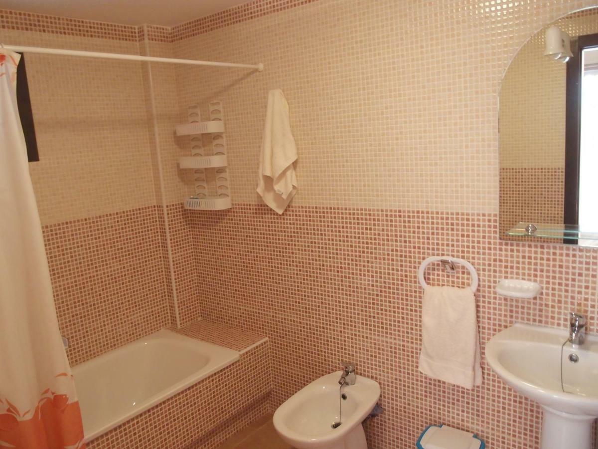 Apartamento Tranquilo Cerca De Buena Piscina Y Con Buen Aire Acondicionado Aguilas Ngoại thất bức ảnh
