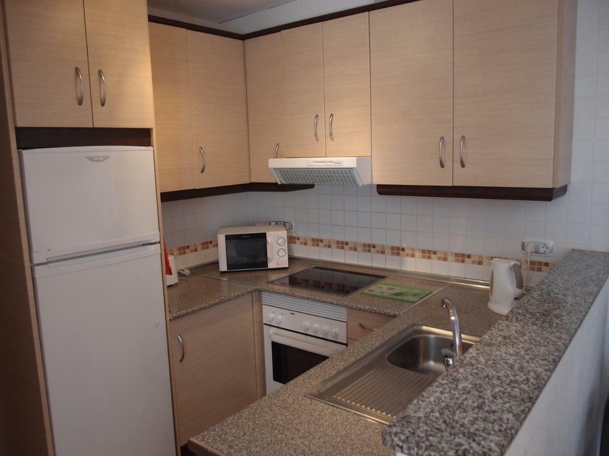 Apartamento Tranquilo Cerca De Buena Piscina Y Con Buen Aire Acondicionado Aguilas Ngoại thất bức ảnh