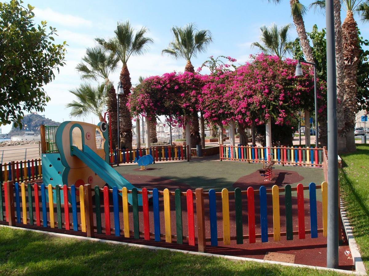 Apartamento Tranquilo Cerca De Buena Piscina Y Con Buen Aire Acondicionado Aguilas Ngoại thất bức ảnh